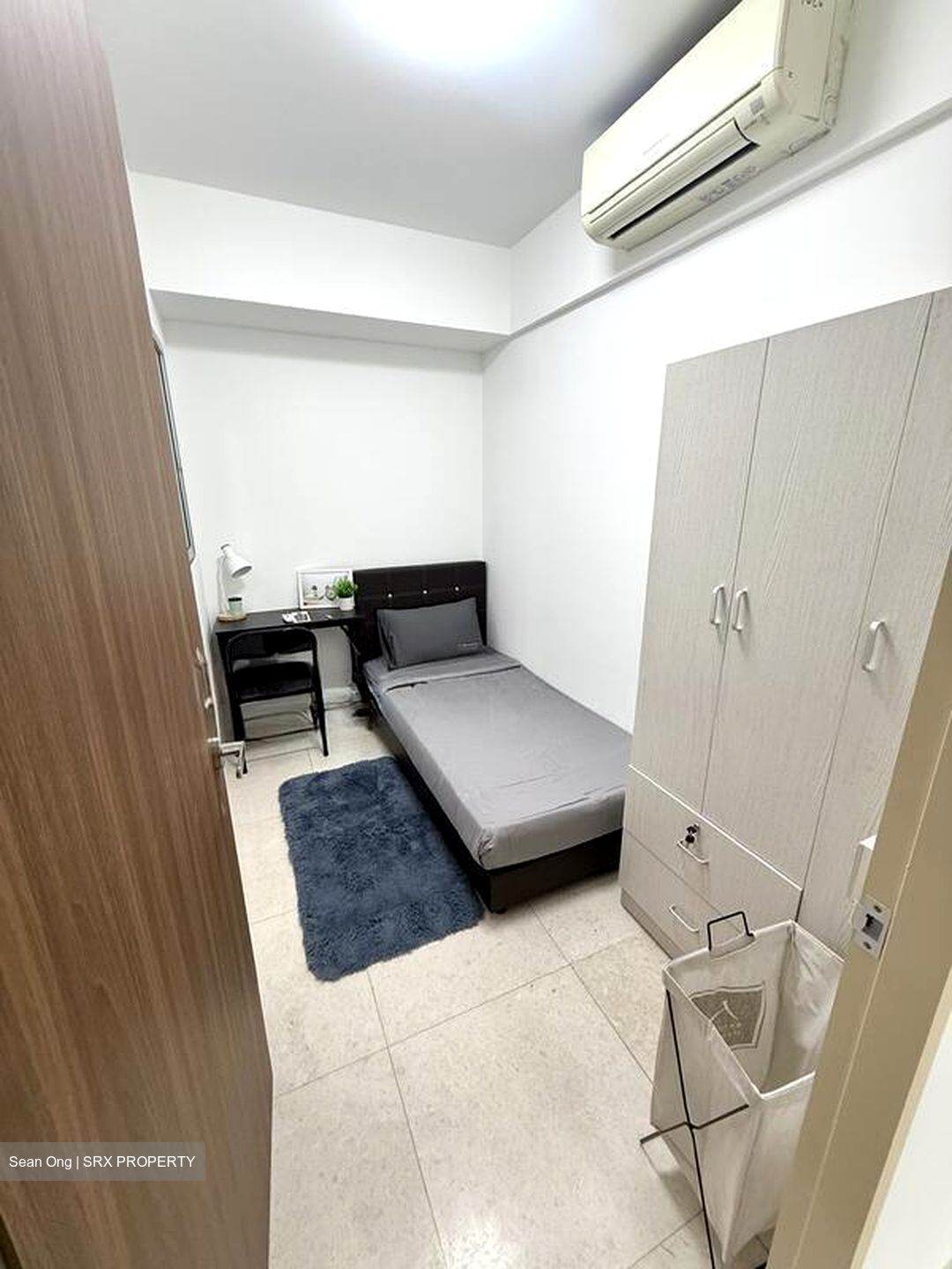 The Lakefront Residences (D22), Condominium #500392331